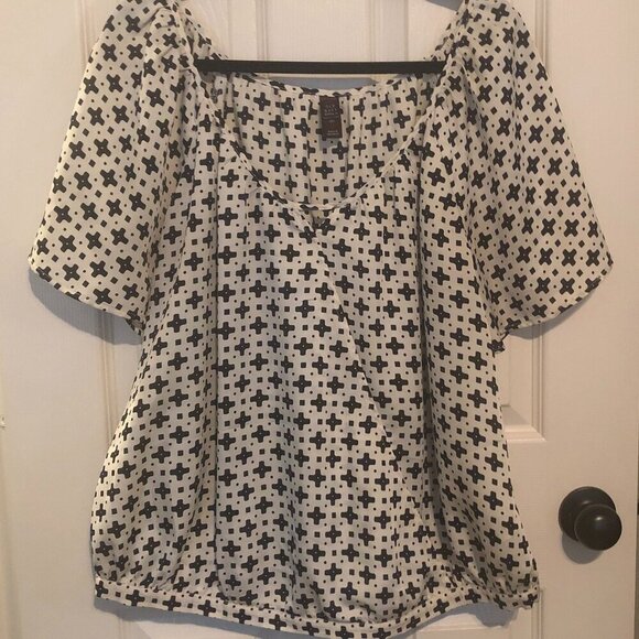 Old Navy Y2K black and cream scoop neck cross front with key hole blouse sz 1X - Picture 1 of 6